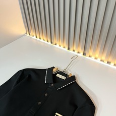 Bur*erry 巴*莉 2026春夏新款男士短袖Polo衫,品牌最新设计元素!既不单调也不复杂,恰到好处的展现品味!客 Bur*erry 巴*莉 2026春夏新款男士短袖Polo衫,品牌最新设计元素!既不单调也不复杂,恰到好处的展现品味!客