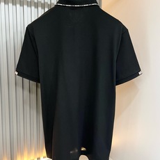 Bur*erry 巴*莉 2026春夏新款男士短袖Polo衫,品牌最新设计元素!既不单调也不复杂,恰到好处的展现品味!客 Bur*erry 巴*莉 2026春夏新款男士短袖Polo衫,品牌最新设计元素!既不单调也不复杂,恰到好处的展现品味!客