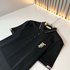 Bur*erry 巴*莉 2026春夏新款男士短袖Polo衫,品牌最新设计元素!既不单调也不复杂,恰到好处的展现品味!客 Bur*erry 巴*莉 2026春夏新款男士短袖Polo衫,品牌最新设计元素!既不单调也不复杂,恰到好处的展现品味!客