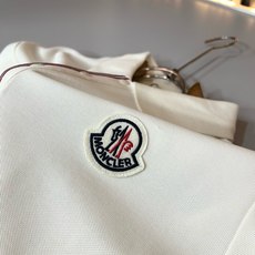 MON蒙**口2026春夏新款男士原单男士短袖POLO衫,贸易公司货,官网同步发售!此类型的基础单品是每季必出现的,客供 MON蒙**口2026春夏新款男士原单男士短袖POLO衫,贸易公司货,官网同步发售!此类型的基础单品是每季必出现的,客供
