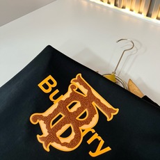 BURBER*Y巴*莉2026春夏新品男女同款👫短袖T恤,重磅来袭,最近比较火热的环保纯棉面料制作而成,高端户外运动休闲 BURBER*Y巴*莉2026春夏新品男女同款👫短袖T恤,重磅来袭,最近比较火热的环保纯棉面料制作而成,高端户外运动休闲