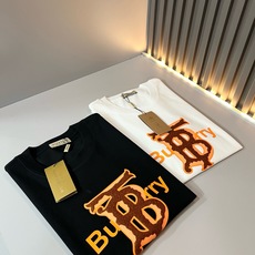 BURBER*Y巴*莉2026春夏新品男女同款👫短袖T恤,重磅来袭,最近比较火热的环保纯棉面料制作而成,高端户外运动休闲 BURBER*Y巴*莉2026春夏新品男女同款👫短袖T恤,重磅来袭,最近比较火热的环保纯棉面料制作而成,高端户外运动休闲