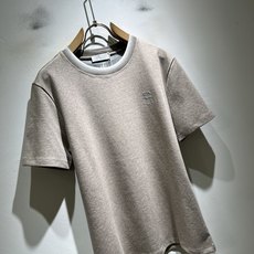 BC-Brunello Cucineli 2026秋冬新款男士短袖T恤,众多明星都爱穿的时尚百搭单品!胸前LOGO刺绣超 BC-Brunello Cucineli 2026秋冬新款男士短袖T恤,众多明星都爱穿的时尚百搭单品!胸前LOGO刺绣超