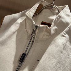 Ermenegildo Zeg*a杰*亚 2026秋冬新品男士马甲,官网同步!外贸公司订单!客供纯棉材质,是杰尼亚经典的 Ermenegildo Zeg*a杰*亚 2026秋冬新品男士马甲,官网同步!外贸公司订单!客供纯棉材质,是杰尼亚经典的