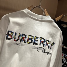 BURBER*Y巴*莉2026春夏新品男女同款👫短袖T恤,重磅来袭,最近比较火热的环保纯棉面料制作而成,高端户外运动休闲 BURBER*Y巴*莉2026春夏新品男女同款👫短袖T恤,重磅来袭,最近比较火热的环保纯棉面料制作而成,高端户外运动休闲