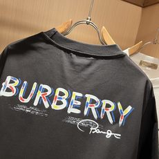 BURBER*Y巴*莉2026春夏新品男女同款👫短袖T恤,重磅来袭,最近比较火热的环保纯棉面料制作而成,高端户外运动休闲 BURBER*Y巴*莉2026春夏新品男女同款👫短袖T恤,重磅来袭,最近比较火热的环保纯棉面料制作而成,高端户外运动休闲