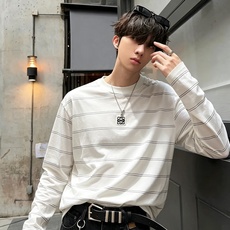 LOE*WE罗*威 2026秋冬男士打底衫,意大利原厂订单渠道,极具个性高级风,标志logo图案刺绣工艺设计!最新时尚潮 LOE*WE罗*威 2026秋冬男士打底衫,意大利原厂订单渠道,极具个性高级风,标志logo图案刺绣工艺设计!最新时尚潮
