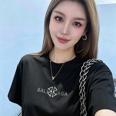 BALENCI*GA巴黎*家 2026春夏新款男女同款👫短袖T恤!走秀图案印花时尚休闲短袖T恤衫!设计logo压胶设计! BALENCI*GA巴黎*家 2026春夏新款男女同款👫短袖T恤!走秀图案印花时尚休闲短袖T恤衫!设计logo压胶设计!