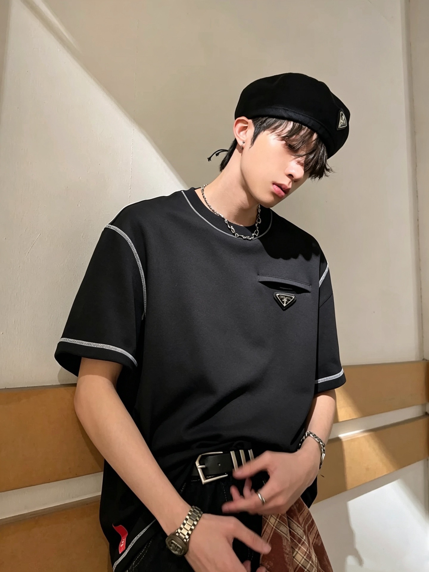 PRAD*A普*达2026秋冬新款男女同款👫短袖打底衫，最新款全网独家首上！！~既经典有时尚百搭，谁不爱啊，将经典再次展