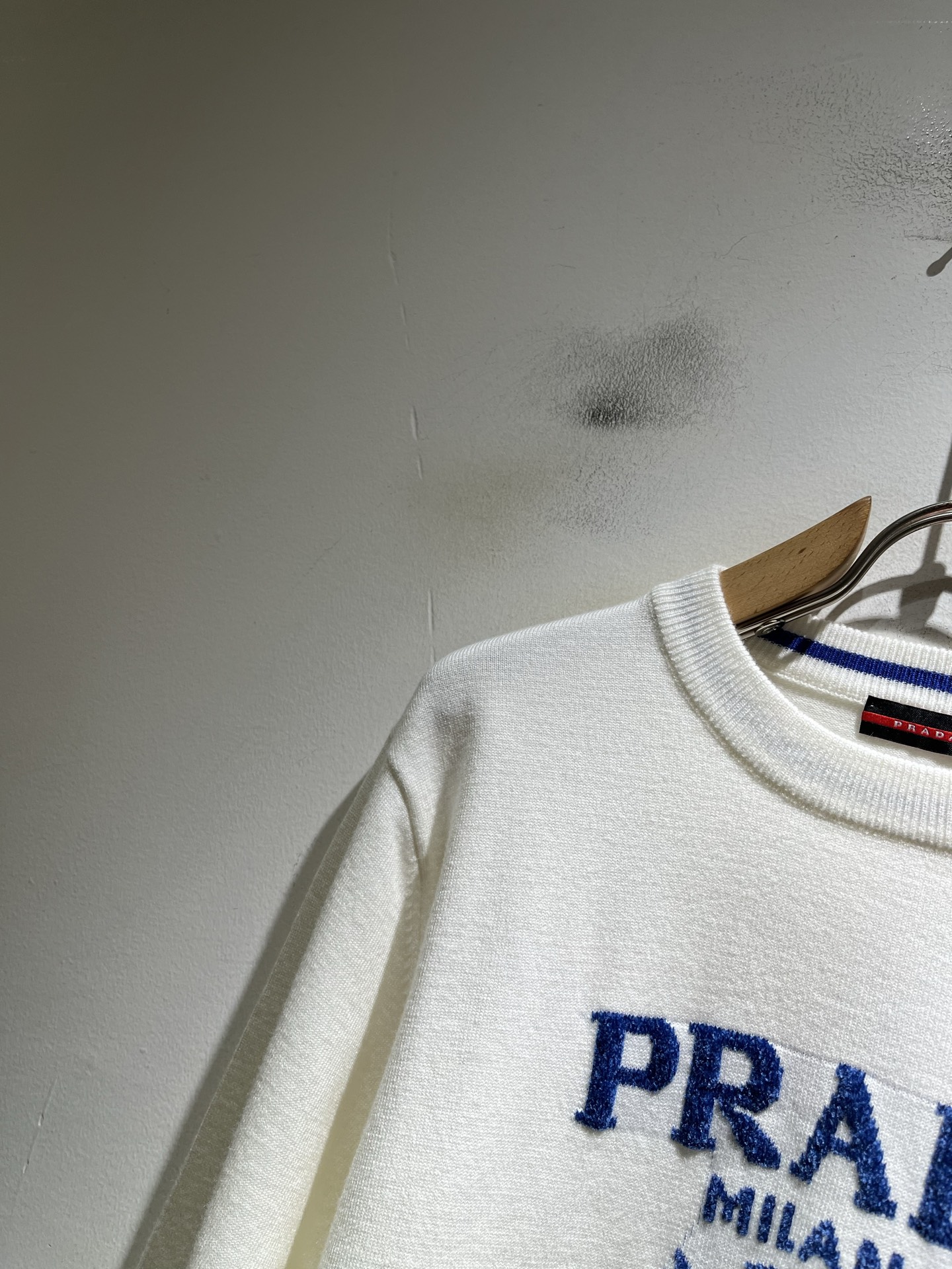 PRAD*A普*达2026秋冬新款男士针织羊毛衫，最新款全网独家首上！！~既经典有时尚百搭，谁不爱啊，将经典再次展现，非