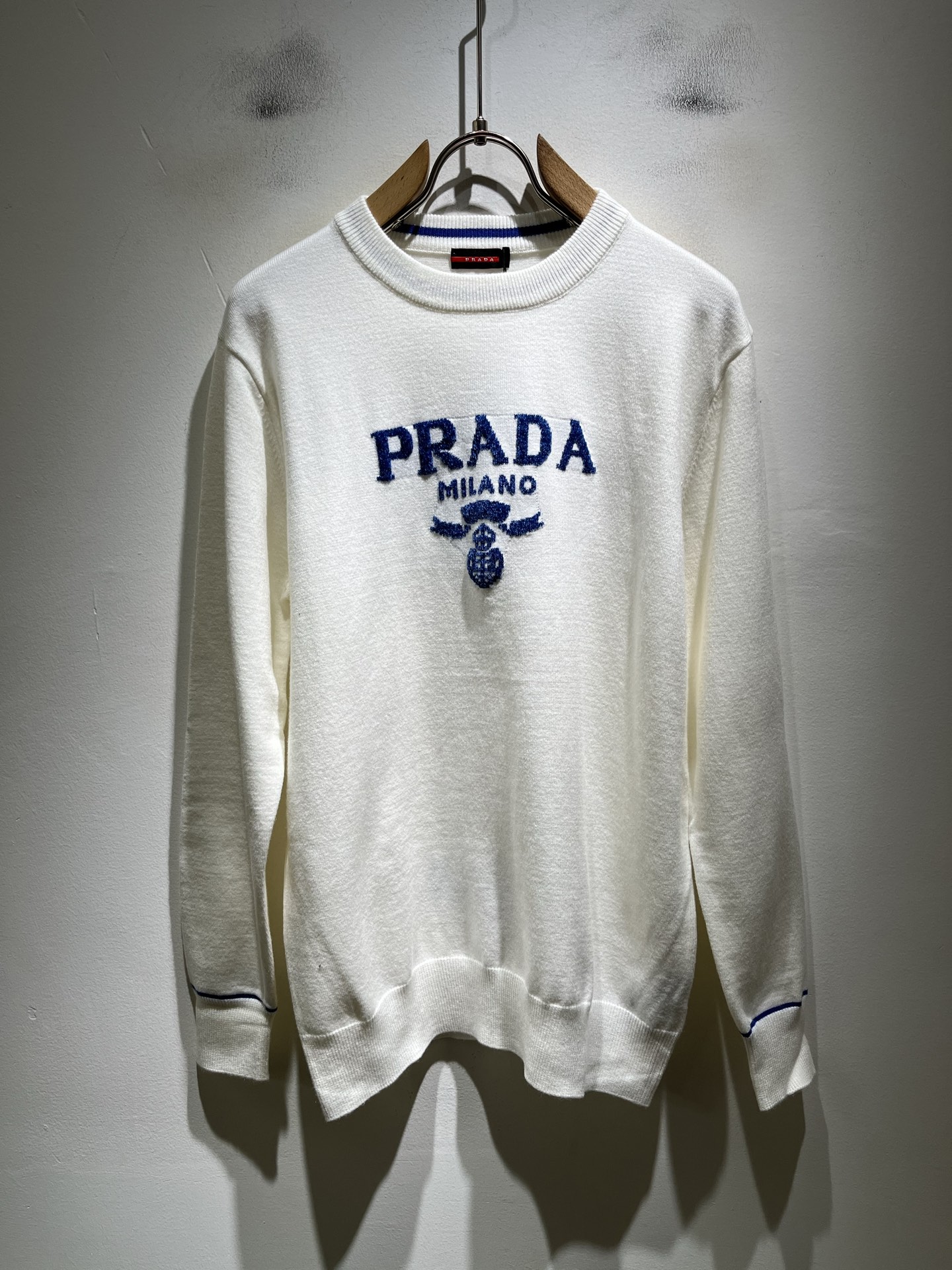 PRAD*A普*达2026秋冬新款男士针织羊毛衫，最新款全网独家首上！！~既经典有时尚百搭，谁不爱啊，将经典再次展现，非