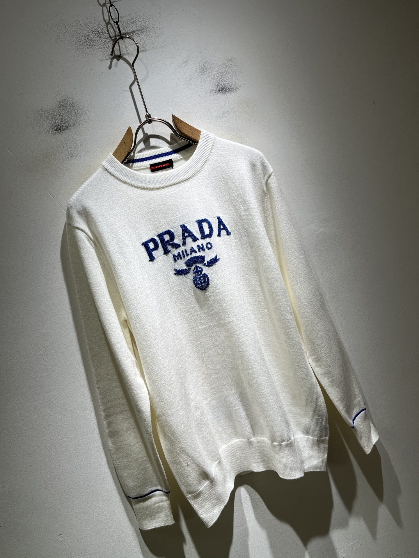 PRAD*A普*达2026秋冬新款男士针织羊毛衫，最新款全网独家首上！！~既经典有时尚百搭，谁不爱啊，将经典再次展现，非