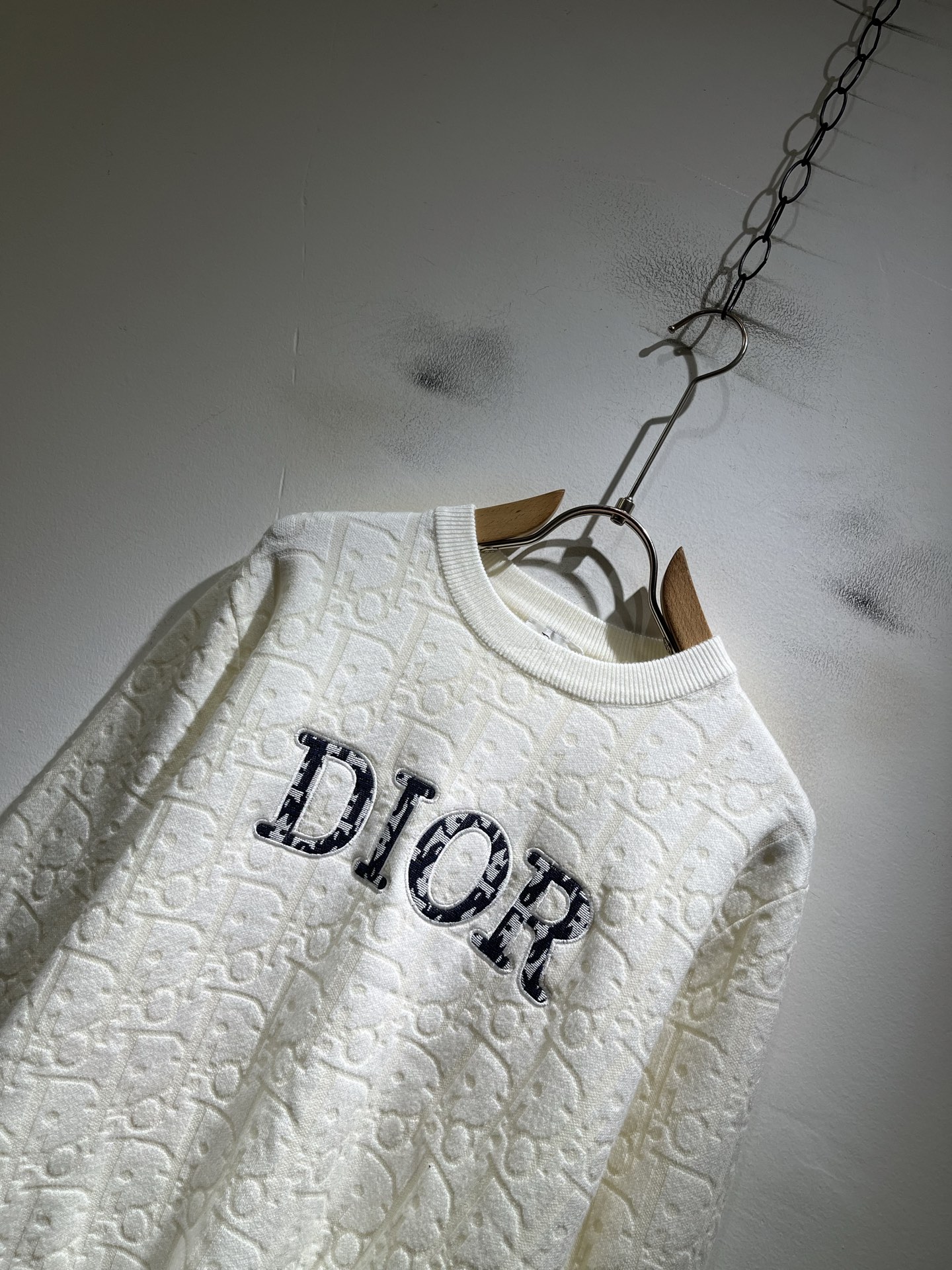 Dio*迪家 2026秋冬新款男女同款👫针织羊毛衫，专柜同步发售！定制专属羊毛🐑面料，从容百搭，档次极高，完美融入时尚还