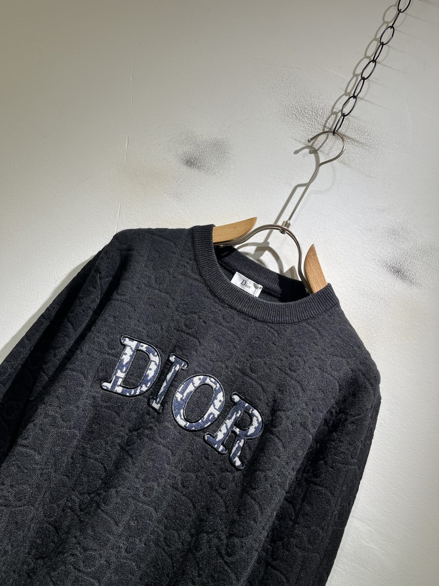 Dio*迪家 2026秋冬新款男女同款👫针织羊毛衫，专柜同步发售！定制专属羊毛🐑面料，从容百搭，档次极高，完美融入时尚还