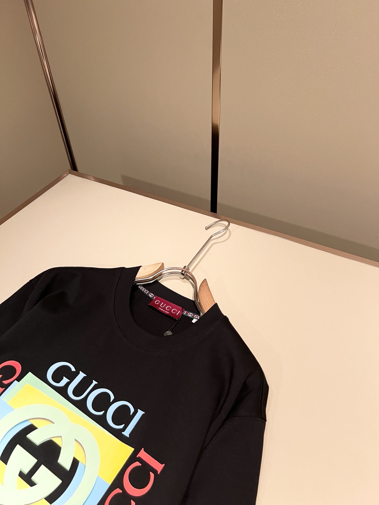 Gucc*古家 2026春夏新款男女同情侣款👫休闲宽松棉质圆领短袖T恤衫！贸易公司渠道稀出，同步官网发售 ！     2