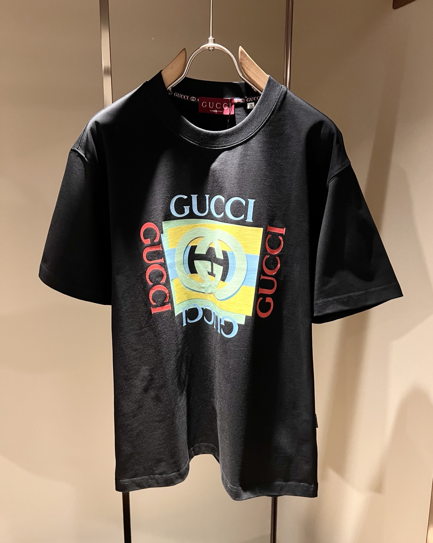 Gucc*古家 2026春夏新款男女同情侣款👫休闲宽松棉质圆领短袖T恤衫！贸易公司渠道稀出，同步官网发售 ！     2