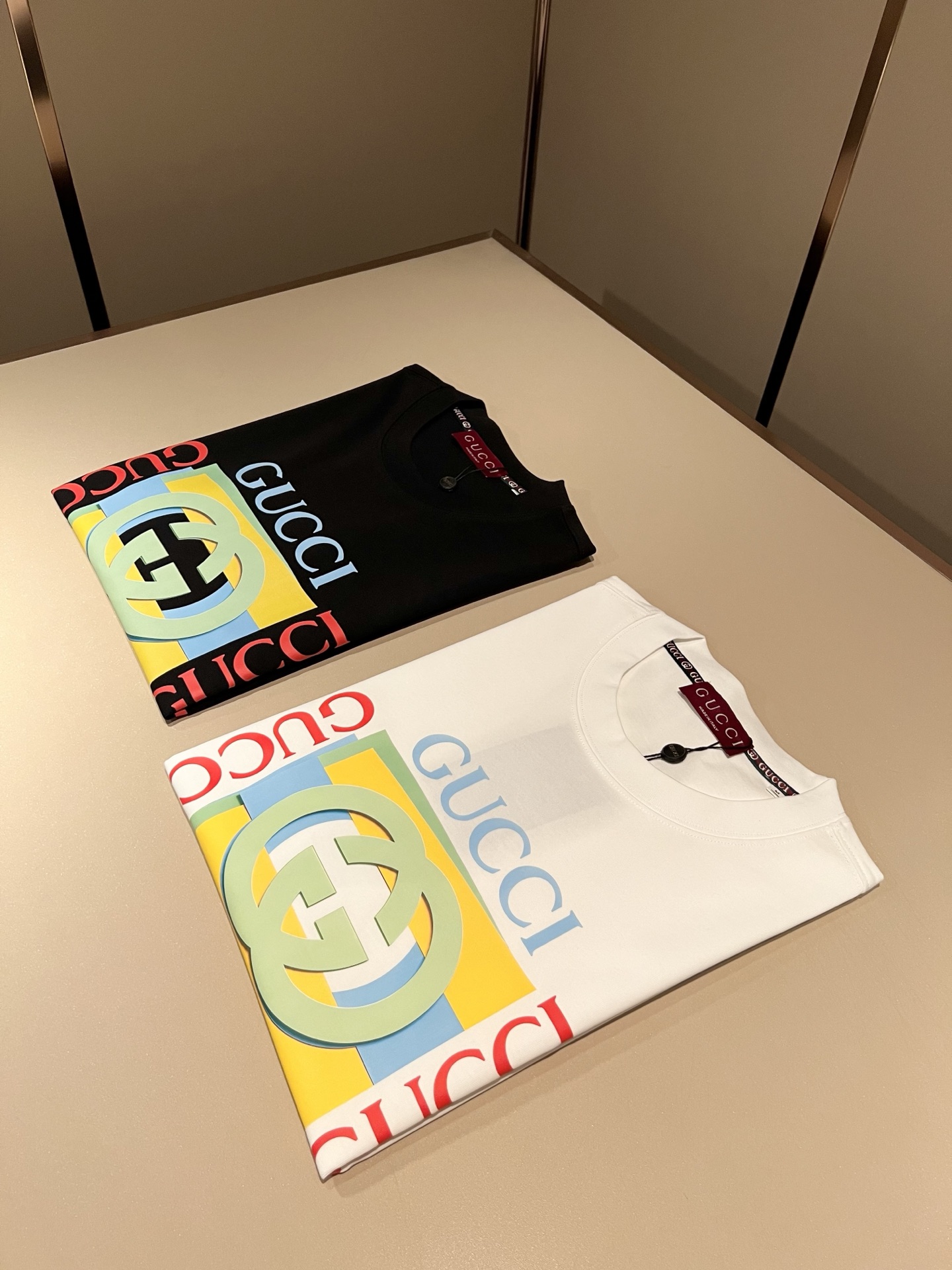 Gucc*古家 2026春夏新款男女同情侣款👫休闲宽松棉质圆领短袖T恤衫！贸易公司渠道稀出，同步官网发售 ！     2