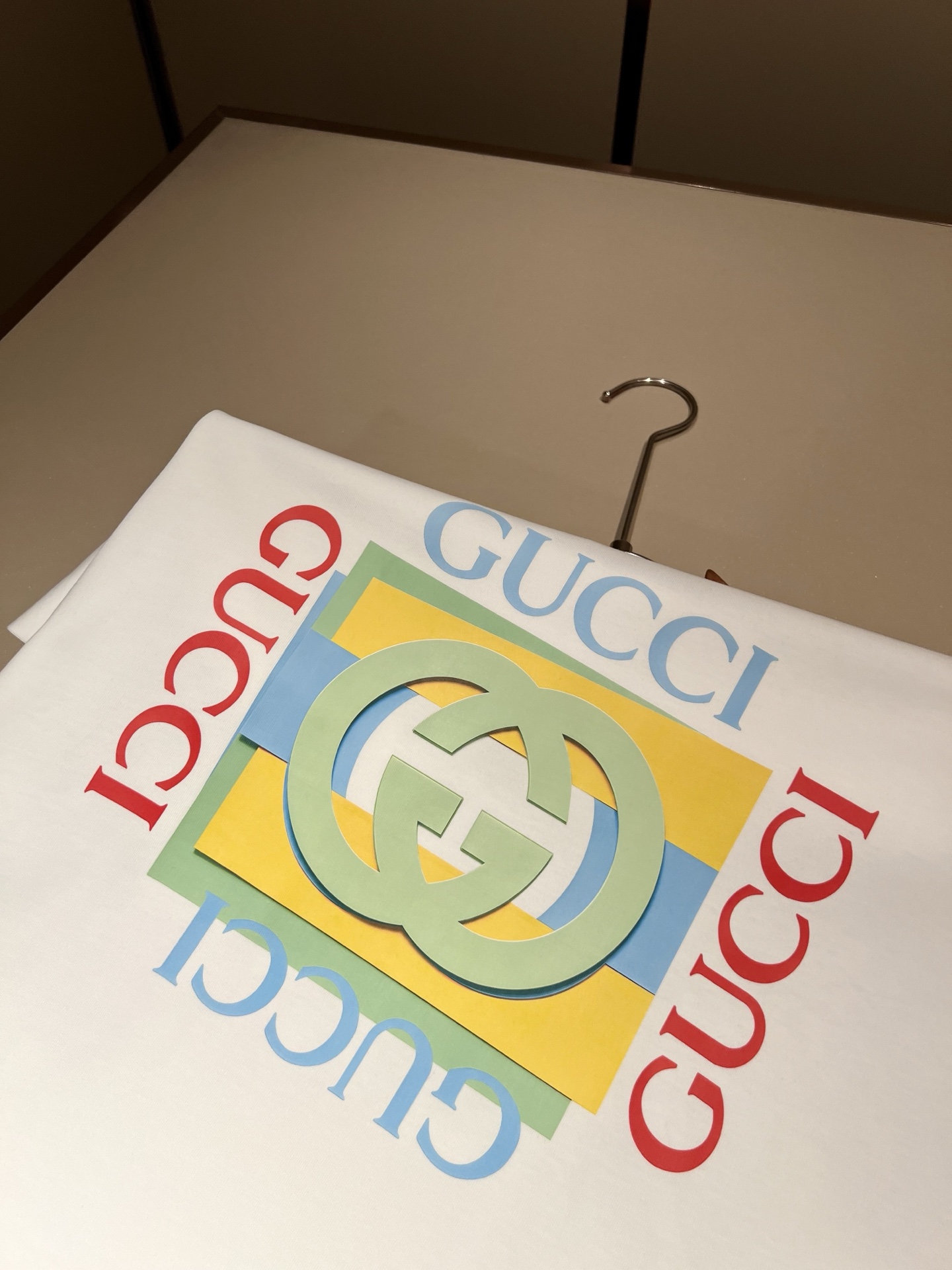 Gucc*古家 2026春夏新款男女同情侣款👫休闲宽松棉质圆领短袖T恤衫！贸易公司渠道稀出，同步官网发售 ！     2