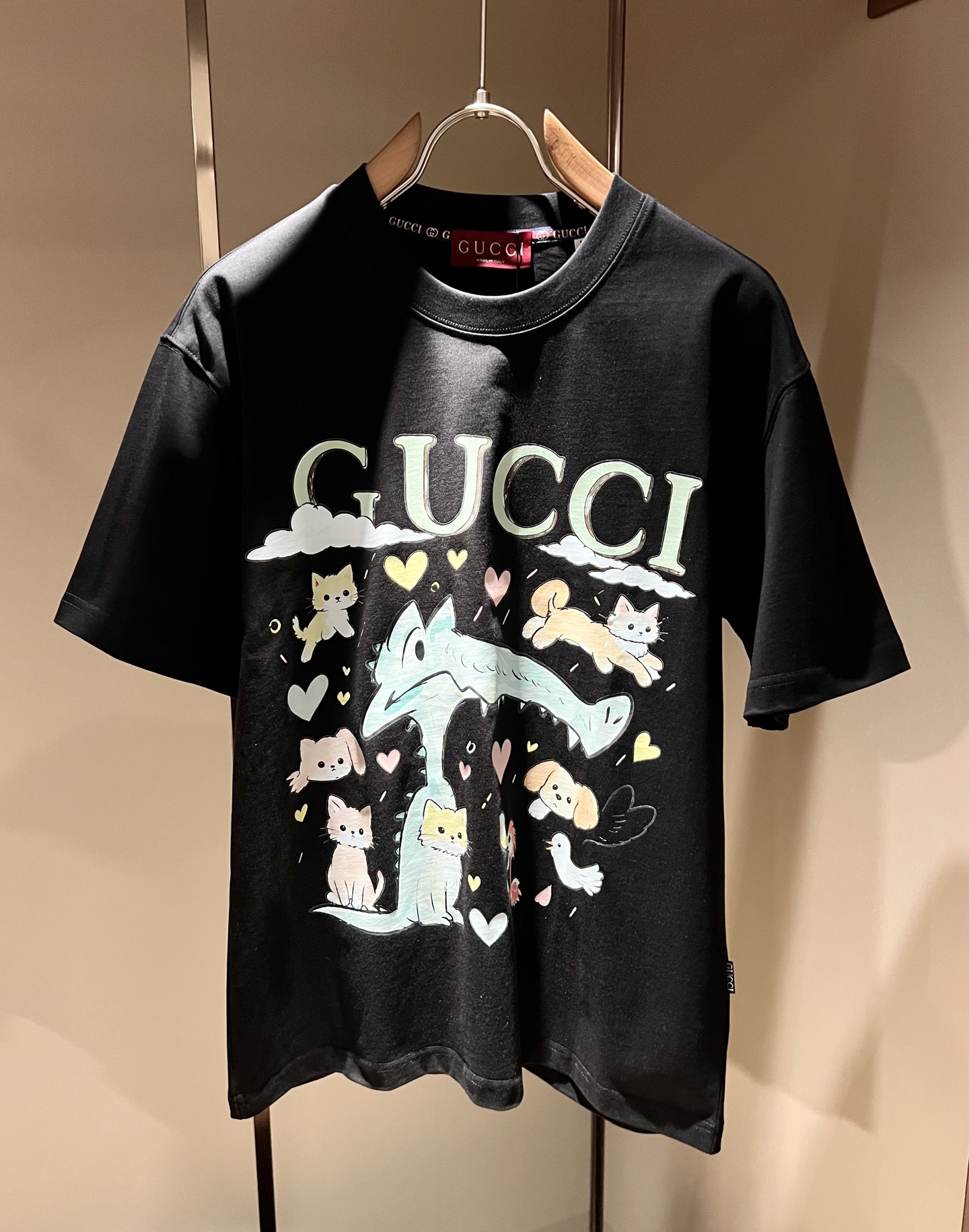 Gucc*古家 2026春夏新款男女同情侣款👫休闲宽松棉质圆领短袖T恤衫！贸易公司渠道稀出，同步官网发售 ！     2