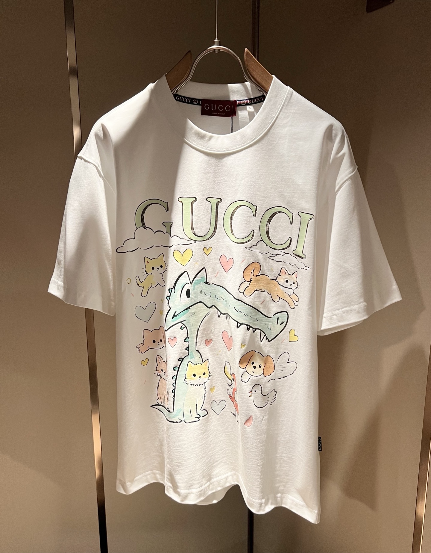 Gucc*古家 2026春夏新款男女同情侣款👫休闲宽松棉质圆领短袖T恤衫！贸易公司渠道稀出，同步官网发售 ！     2