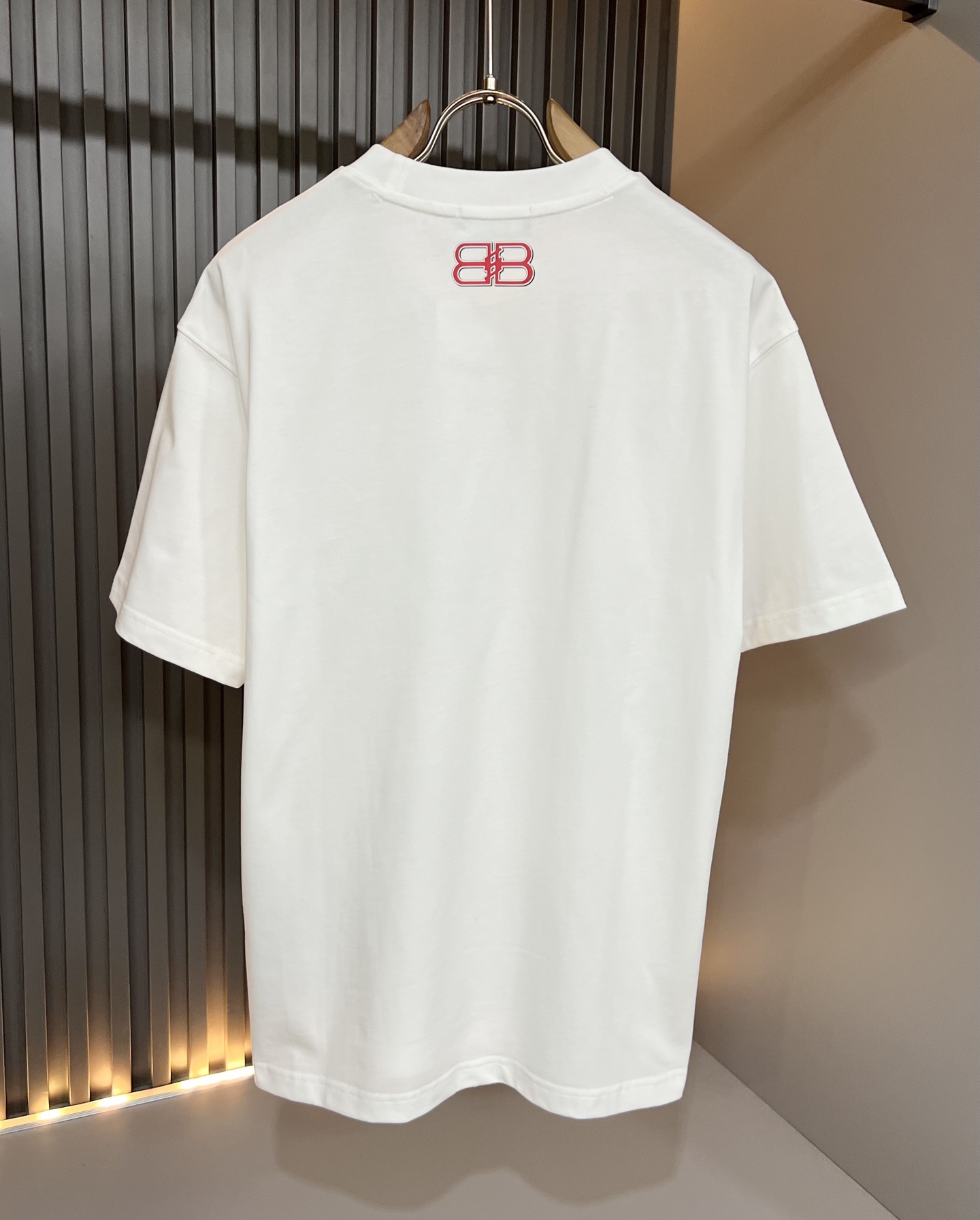 BALENCI*GA巴黎*家 2026春夏新款男女同款👫短袖T恤！走秀图案印花时尚休闲短袖T恤衫！设计logo压胶设计！