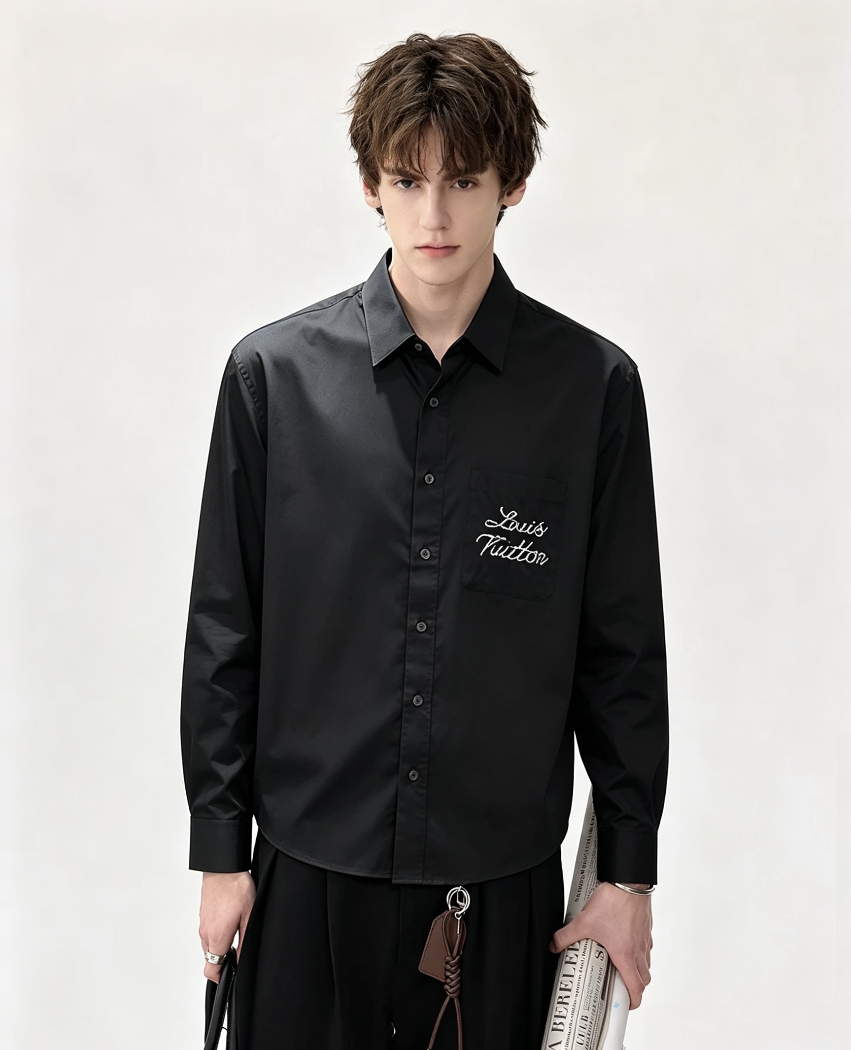 LouisVuitt*路易*登 2026秋冬新品最新工艺男女同款👫翻领衬衣,独一无二超薄丝滑触感!!设计字母logo图 LouisVuitt*路易*登 2026秋冬新品最新工艺男女同款👫翻领衬衣,独一无二超薄丝滑触感!!设计字母logo图