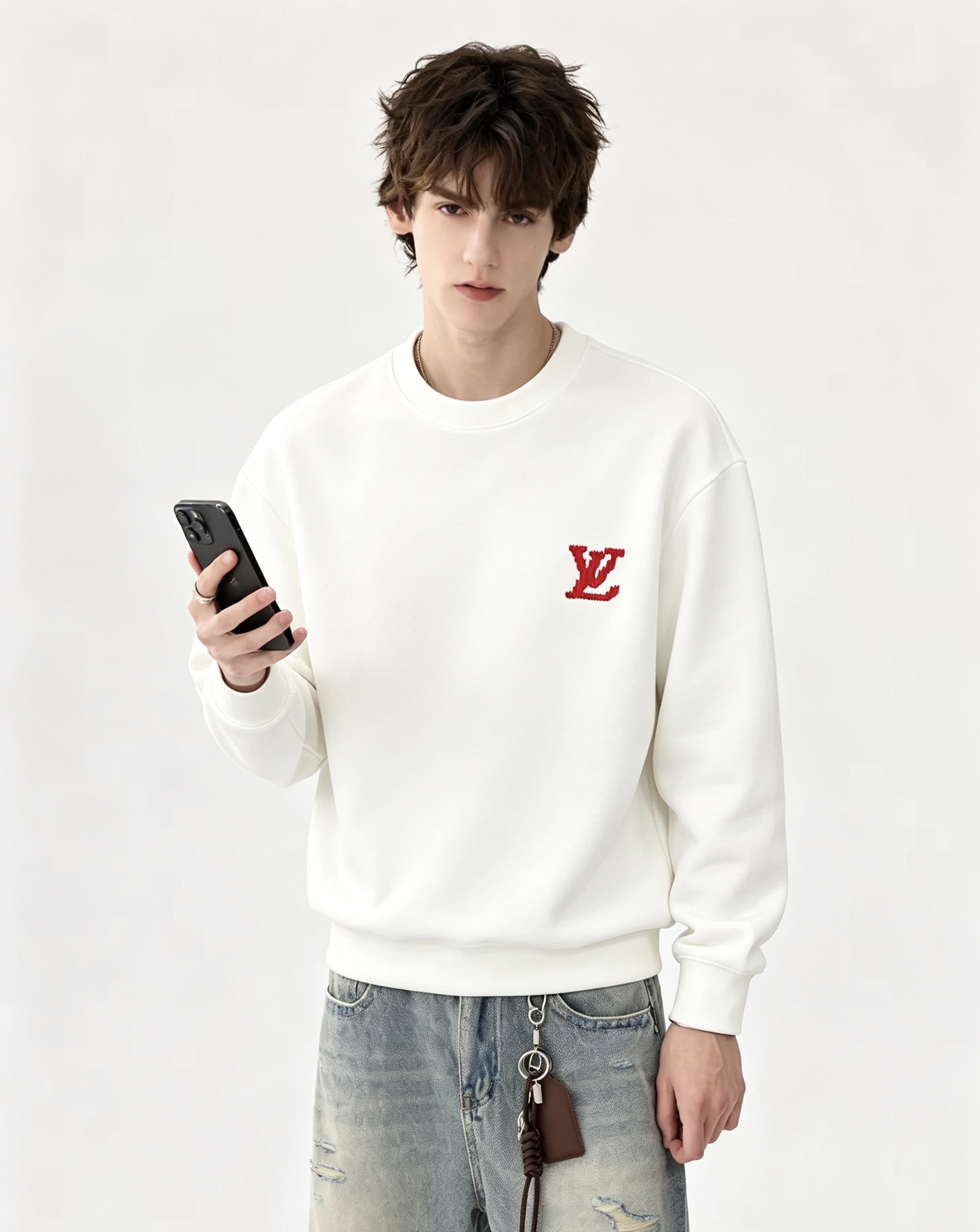 LouisVuitt*路易*登 2026秋冬全新系列单品上线,非常时髦前卫的一款男女同款👫长袖卫衣,胸前标识logo刺绣 LouisVuitt*路易*登 2026秋冬全新系列单品上线,非常时髦前卫的一款男女同款👫长袖卫衣,胸前标识logo刺绣