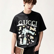 Gucc*古家 2026春夏新款男女同情侣款👫休闲宽松棉质圆领短袖T恤衫!贸易公司渠道稀出,同步官网发售 ! 2 Gucc*古家 2026春夏新款男女同情侣款👫休闲宽松棉质圆领短袖T恤衫!贸易公司渠道稀出,同步官网发售 ! 2