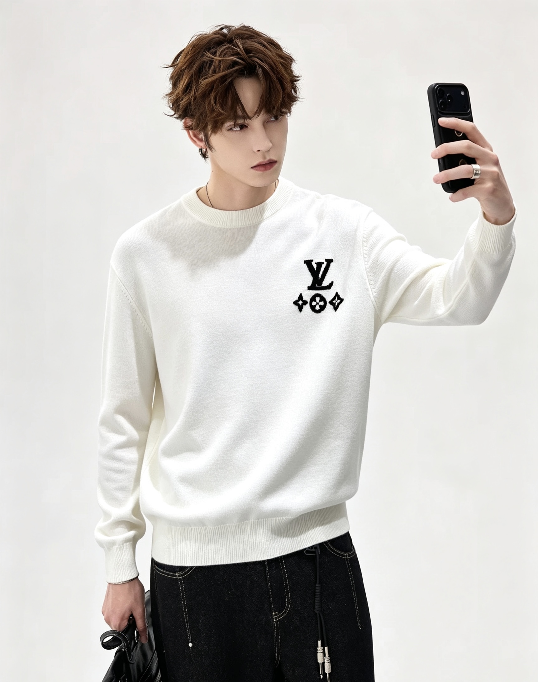 Louis Vuit*on 2026秋冬路易家族轻奢针织羊毛衫!男女同款👫装饰! 路易家族的新高端,细节品质永远的那么完 Louis Vuit*on 2026秋冬路易家族轻奢针织羊毛衫!男女同款👫装饰! 路易家族的新高端,细节品质永远的那么完