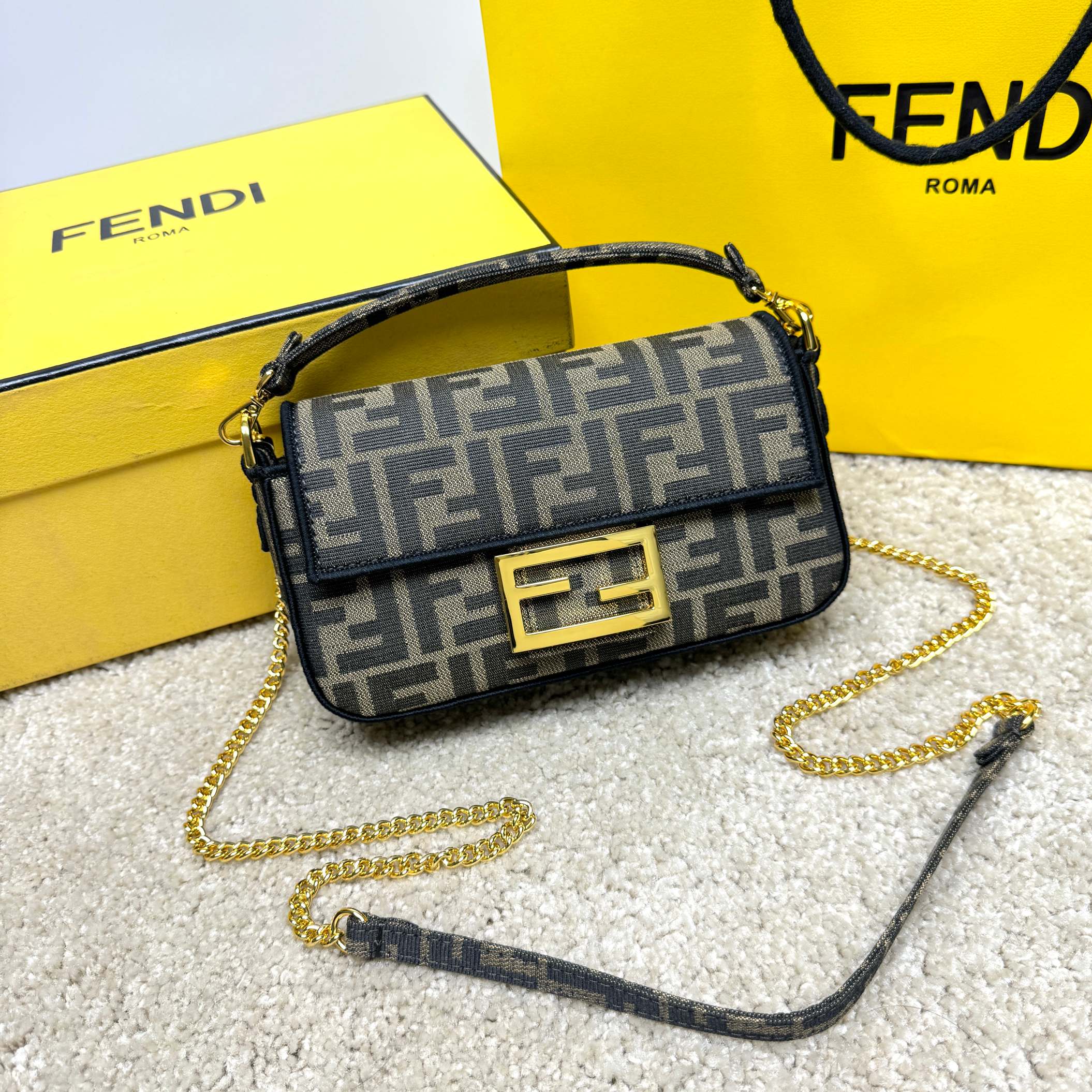 Fendi Taschen Handtaschen Rosa Stickerei Baguette