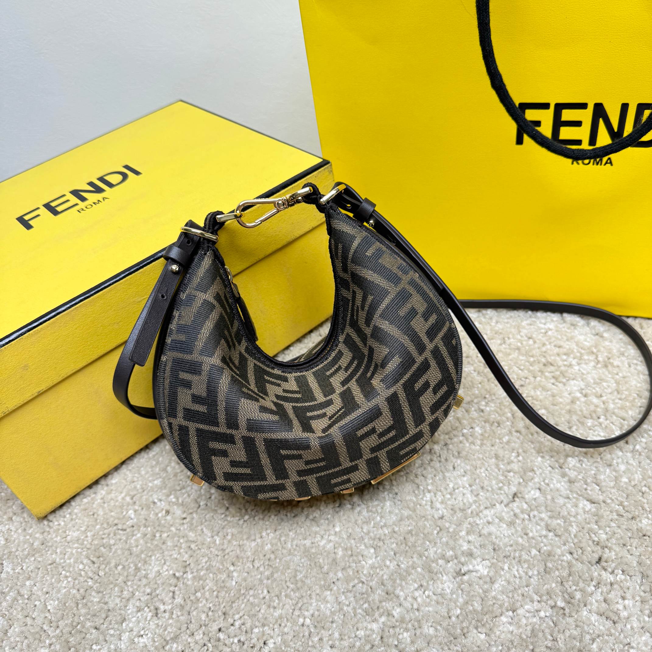 Fendi Crossbody & Shoulder Bags Brown Gold Vintage Mini