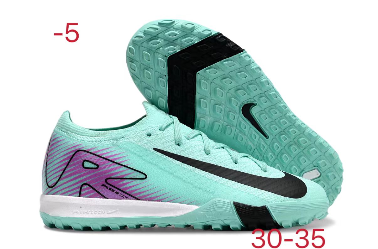 图片[8]-耐克刺客十六FG底30-35足球鞋，鞋面设计贴合脚型，鞋面材质兼顾轻质与韧性，能提供良好的包裹感。鞋底的鞋钉分布和形状设计多有助于球员在草地等足球场地更好地抓地和转向，不同的配色增加了个性化选择。足球鞋主要用于足球运动，能提升球员在场上的表现，帮助球员更灵活地奔跑、传球和射门 。-选品中心