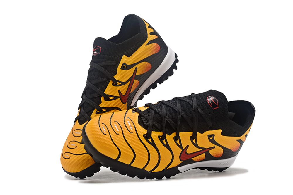 图片[6]-刺客十五系列足球鞋是耐克推出的专业足球鞋款。鞋面采用高科技材质，贴合脚型，能提供良好的触球感，助力精准控球。大底设计增强抓地力，无论是加速、急停还是变向，都能稳稳助力，适合场上各个位置的球员。 从外观上看，它色彩丰富多样，有粉色、米色、湖蓝色、荧光绿等多种亮眼配色，兼具时尚与个性，满足不同审美需求。-选品中心