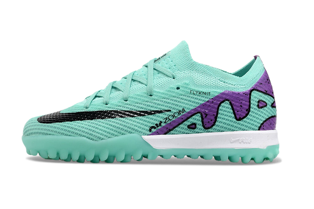 图片[2]-刺客十五系列足球鞋是耐克推出的专业足球鞋款。鞋面采用高科技材质，贴合脚型，能提供良好的触球感，助力精准控球。大底设计增强抓地力，无论是加速、急停还是变向，都能稳稳助力，适合场上各个位置的球员。 从外观上看，它色彩丰富多样，有粉色、米色、湖蓝色、荧光绿等多种亮眼配色，兼具时尚与个性，满足不同审美需求。-选品中心