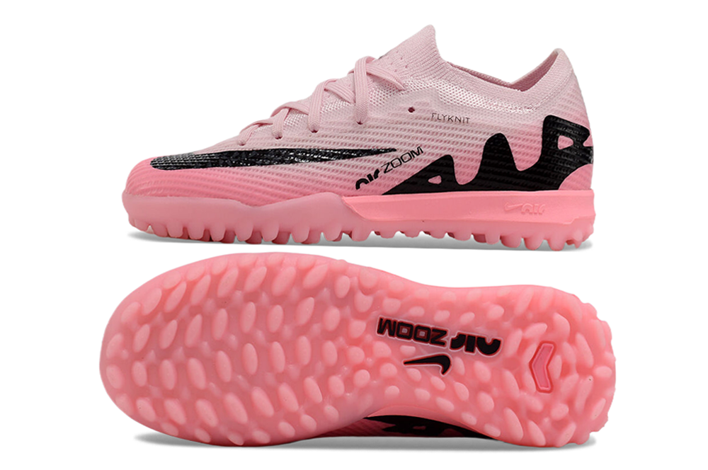 图片[3]-刺客十五系列足球鞋是耐克推出的专业足球鞋款。鞋面采用高科技材质，贴合脚型，能提供良好的触球感，助力精准控球。大底设计增强抓地力，无论是加速、急停还是变向，都能稳稳助力，适合场上各个位置的球员。 从外观上看，它色彩丰富多样，有粉色、米色、湖蓝色、荧光绿等多种亮眼配色，兼具时尚与个性，满足不同审美需求。-选品中心