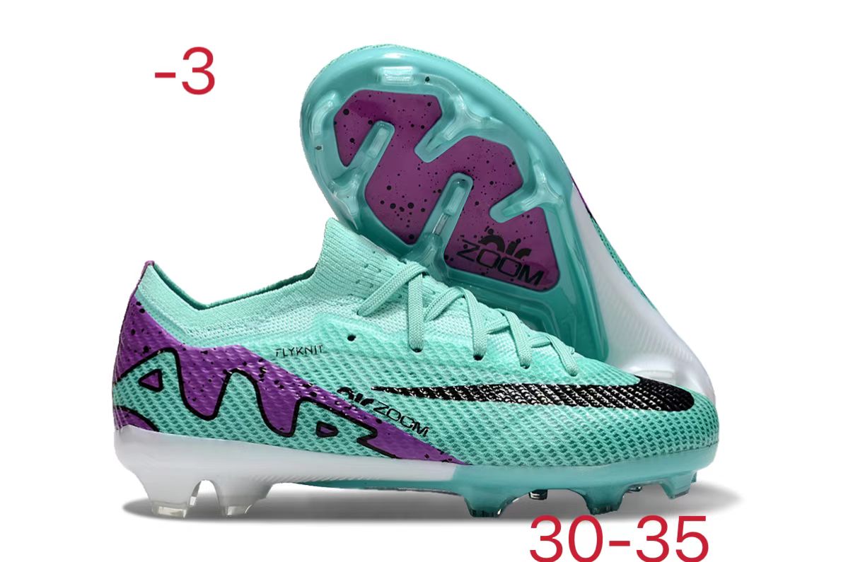 图片[4]-刺客十五系列足球鞋是耐克推出的专业足球鞋款。鞋面采用高科技材质，贴合脚型，能提供良好的触球感，助力精准控球。大底设计增强抓地力，无论是加速、急停还是变向，都能稳稳助力，适合场上各个位置的球员。 从外观上看，它色彩丰富多样，有粉色、米色、湖蓝色、荧光绿等多种亮眼配色，兼具时尚与个性，满足不同审美需求。-选品中心