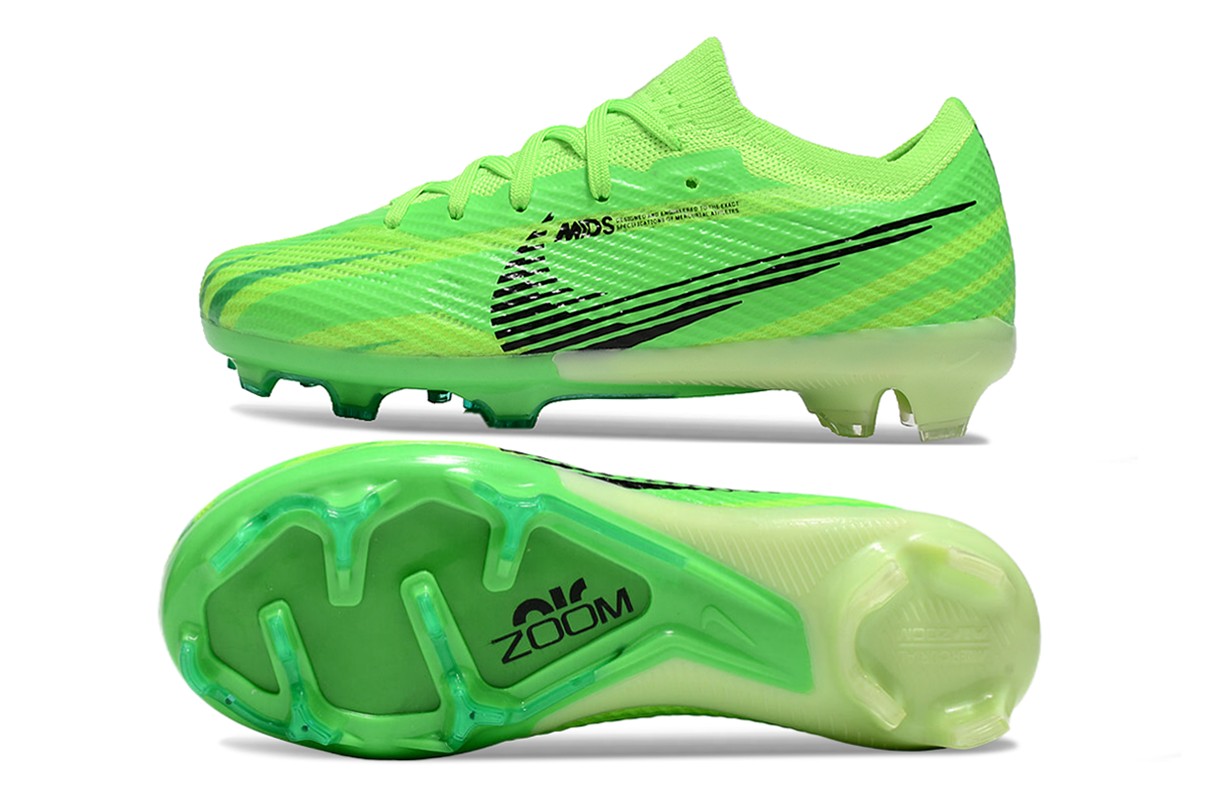 图片[3]-刺客十五系列足球鞋是耐克推出的专业足球鞋款。鞋面采用高科技材质，贴合脚型，能提供良好的触球感，助力精准控球。大底设计增强抓地力，无论是加速、急停还是变向，都能稳稳助力，适合场上各个位置的球员。 从外观上看，它色彩丰富多样，有粉色、米色、湖蓝色、荧光绿等多种亮眼配色，兼具时尚与个性，满足不同审美需求。-选品中心