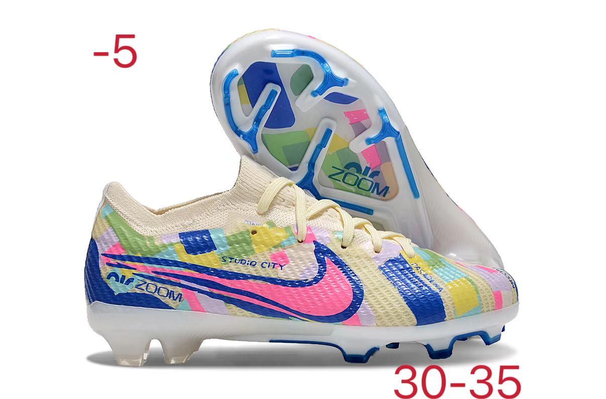 图片[4]-刺客十五系列足球鞋是耐克推出的专业足球鞋款。鞋面采用高科技材质，贴合脚型，能提供良好的触球感，助力精准控球。大底设计增强抓地力，无论是加速、急停还是变向，都能稳稳助力，适合场上各个位置的球员。 从外观上看，它色彩丰富多样，有粉色、米色、湖蓝色、荧光绿等多种亮眼配色，兼具时尚与个性，满足不同审美需求。-选品中心