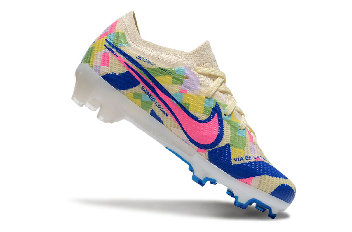 图片[6]-刺客十五系列足球鞋是耐克推出的专业足球鞋款。鞋面采用高科技材质，贴合脚型，能提供良好的触球感，助力精准控球。大底设计增强抓地力，无论是加速、急停还是变向，都能稳稳助力，适合场上各个位置的球员。 从外观上看，它色彩丰富多样，有粉色、米色、湖蓝色、荧光绿等多种亮眼配色，兼具时尚与个性，满足不同审美需求。-选品中心