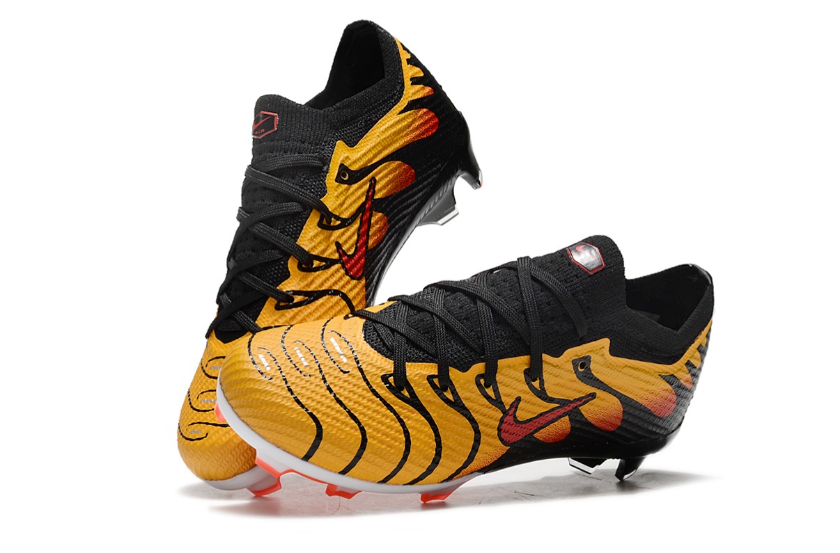 图片[9]-刺客十五系列足球鞋是耐克推出的专业足球鞋款。鞋面采用高科技材质，贴合脚型，能提供良好的触球感，助力精准控球。大底设计增强抓地力，无论是加速、急停还是变向，都能稳稳助力，适合场上各个位置的球员。 从外观上看，它色彩丰富多样，有粉色、米色、湖蓝色、荧光绿等多种亮眼配色，兼具时尚与个性，满足不同审美需求。-选品中心