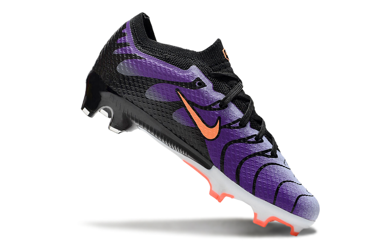图片[9]-刺客十五系列足球鞋是耐克推出的专业足球鞋款。鞋面采用高科技材质，贴合脚型，能提供良好的触球感，助力精准控球。大底设计增强抓地力，无论是加速、急停还是变向，都能稳稳助力，适合场上各个位置的球员。 从外观上看，它色彩丰富多样，有粉色、米色、湖蓝色、荧光绿等多种亮眼配色，兼具时尚与个性，满足不同审美需求。-选品中心
