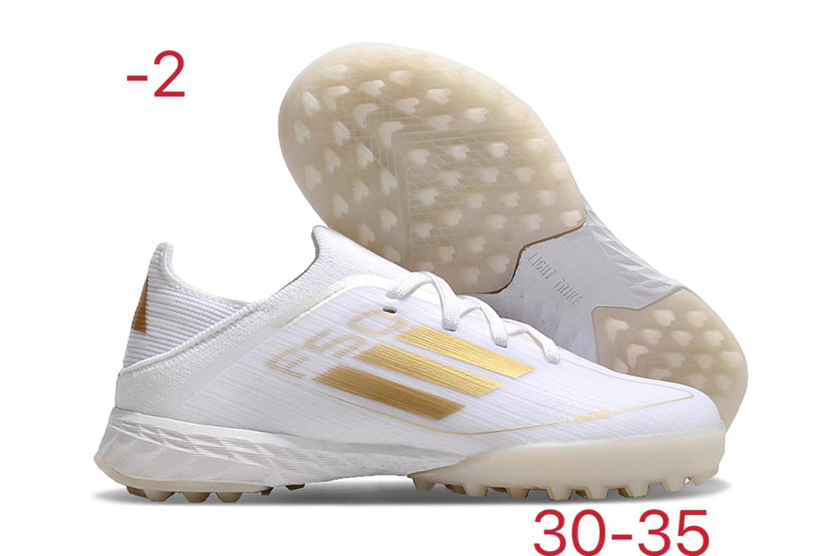 图片[5]-阿迪达斯的#50系列足球鞋，鞋面采用针织防水材质，能在比赛中有效阻挡水分进入，保持脚部干爽。鞋侧标志性的三道杠彰显品牌特色。 有FG底TF底鞋底设计注重抓地力，纹路多样且清晰，能适应不同场地状况，助力球员在球场上快速奔跑、灵活转向。颜色丰富，有白色、紫色、荧光绿、红色等，满足个性化需求。尺码涵盖30 – 35码，适合小尺码脚型的球员 。-选品中心