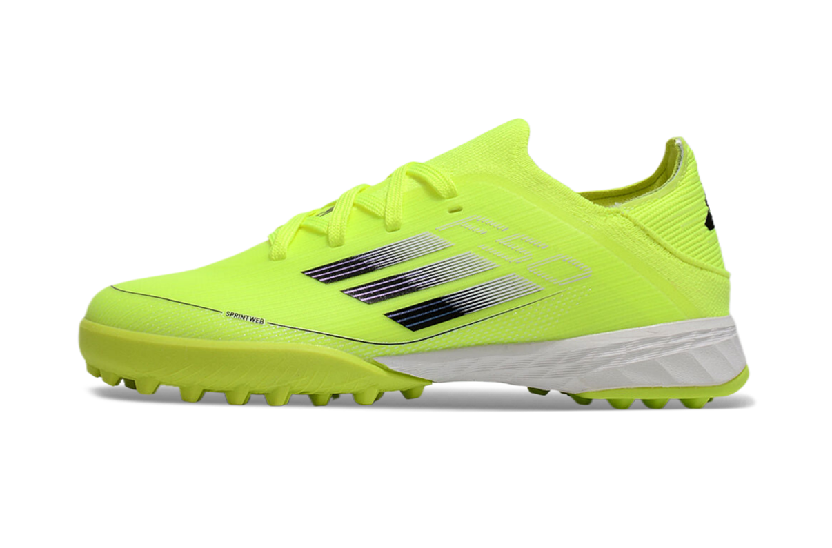 图片[3]-阿迪达斯的#50系列足球鞋，鞋面采用针织防水材质，能在比赛中有效阻挡水分进入，保持脚部干爽。鞋侧标志性的三道杠彰显品牌特色。 有FG底TF底鞋底设计注重抓地力，纹路多样且清晰，能适应不同场地状况，助力球员在球场上快速奔跑、灵活转向。颜色丰富，有白色、紫色、荧光绿、红色等，满足个性化需求。尺码涵盖30 – 35码，适合小尺码脚型的球员 。-选品中心