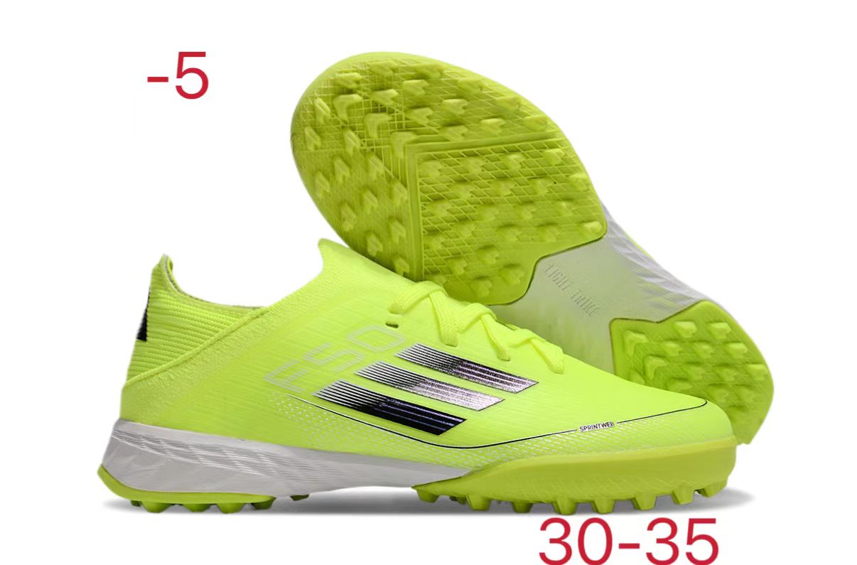 图片[2]-阿迪达斯的#50系列足球鞋，鞋面采用针织防水材质，能在比赛中有效阻挡水分进入，保持脚部干爽。鞋侧标志性的三道杠彰显品牌特色。 有FG底TF底鞋底设计注重抓地力，纹路多样且清晰，能适应不同场地状况，助力球员在球场上快速奔跑、灵活转向。颜色丰富，有白色、紫色、荧光绿、红色等，满足个性化需求。尺码涵盖30 – 35码，适合小尺码脚型的球员 。-选品中心