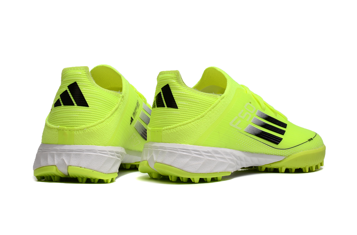 图片[6]-阿迪达斯的#50系列足球鞋，鞋面采用针织防水材质，能在比赛中有效阻挡水分进入，保持脚部干爽。鞋侧标志性的三道杠彰显品牌特色。 有FG底TF底鞋底设计注重抓地力，纹路多样且清晰，能适应不同场地状况，助力球员在球场上快速奔跑、灵活转向。颜色丰富，有白色、紫色、荧光绿、红色等，满足个性化需求。尺码涵盖30 – 35码，适合小尺码脚型的球员 。-选品中心
