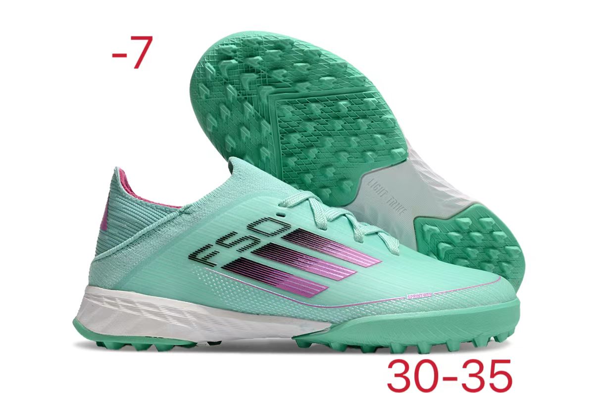 图片[2]-阿迪达斯的#50系列足球鞋，鞋面采用针织防水材质，能在比赛中有效阻挡水分进入，保持脚部干爽。鞋侧标志性的三道杠彰显品牌特色。 有FG底TF底鞋底设计注重抓地力，纹路多样且清晰，能适应不同场地状况，助力球员在球场上快速奔跑、灵活转向。颜色丰富，有白色、紫色、荧光绿、红色等，满足个性化需求。尺码涵盖30 – 35码，适合小尺码脚型的球员 。-选品中心