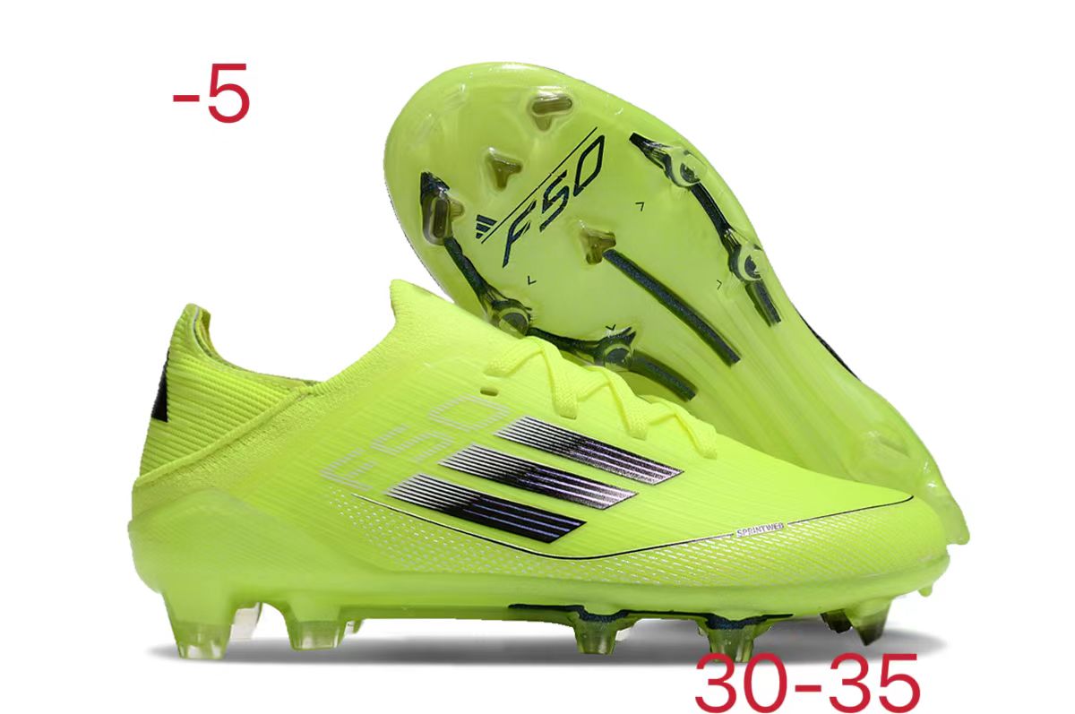 图片[2]-阿迪达斯的#50系列足球鞋，鞋面采用针织防水材质，能在比赛中有效阻挡水分进入，保持脚部干爽。鞋侧标志性的三道杠彰显品牌特色。 有FG底TF底鞋底设计注重抓地力，纹路多样且清晰，能适应不同场地状况，助力球员在球场上快速奔跑、灵活转向。颜色丰富，有白色、紫色、荧光绿、红色等，满足个性化需求。尺码涵盖30 – 35码，适合小尺码脚型的球员 。-选品中心