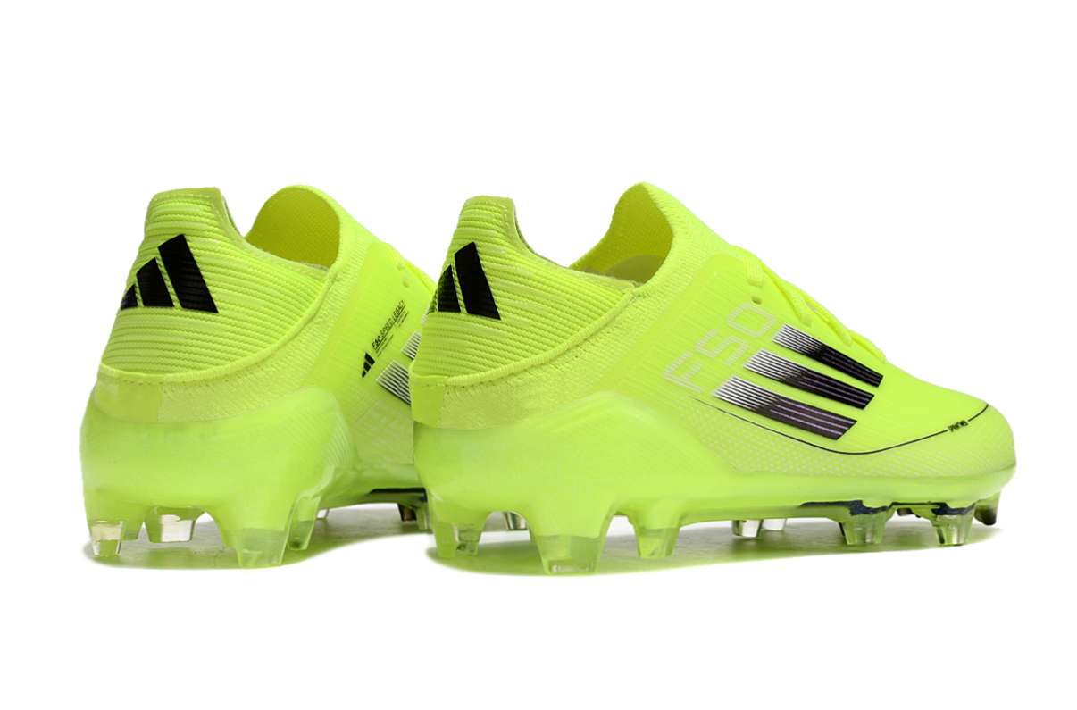 图片[8]-阿迪达斯的#50系列足球鞋，鞋面采用针织防水材质，能在比赛中有效阻挡水分进入，保持脚部干爽。鞋侧标志性的三道杠彰显品牌特色。 有FG底TF底鞋底设计注重抓地力，纹路多样且清晰，能适应不同场地状况，助力球员在球场上快速奔跑、灵活转向。颜色丰富，有白色、紫色、荧光绿、红色等，满足个性化需求。尺码涵盖30 – 35码，适合小尺码脚型的球员 。-选品中心