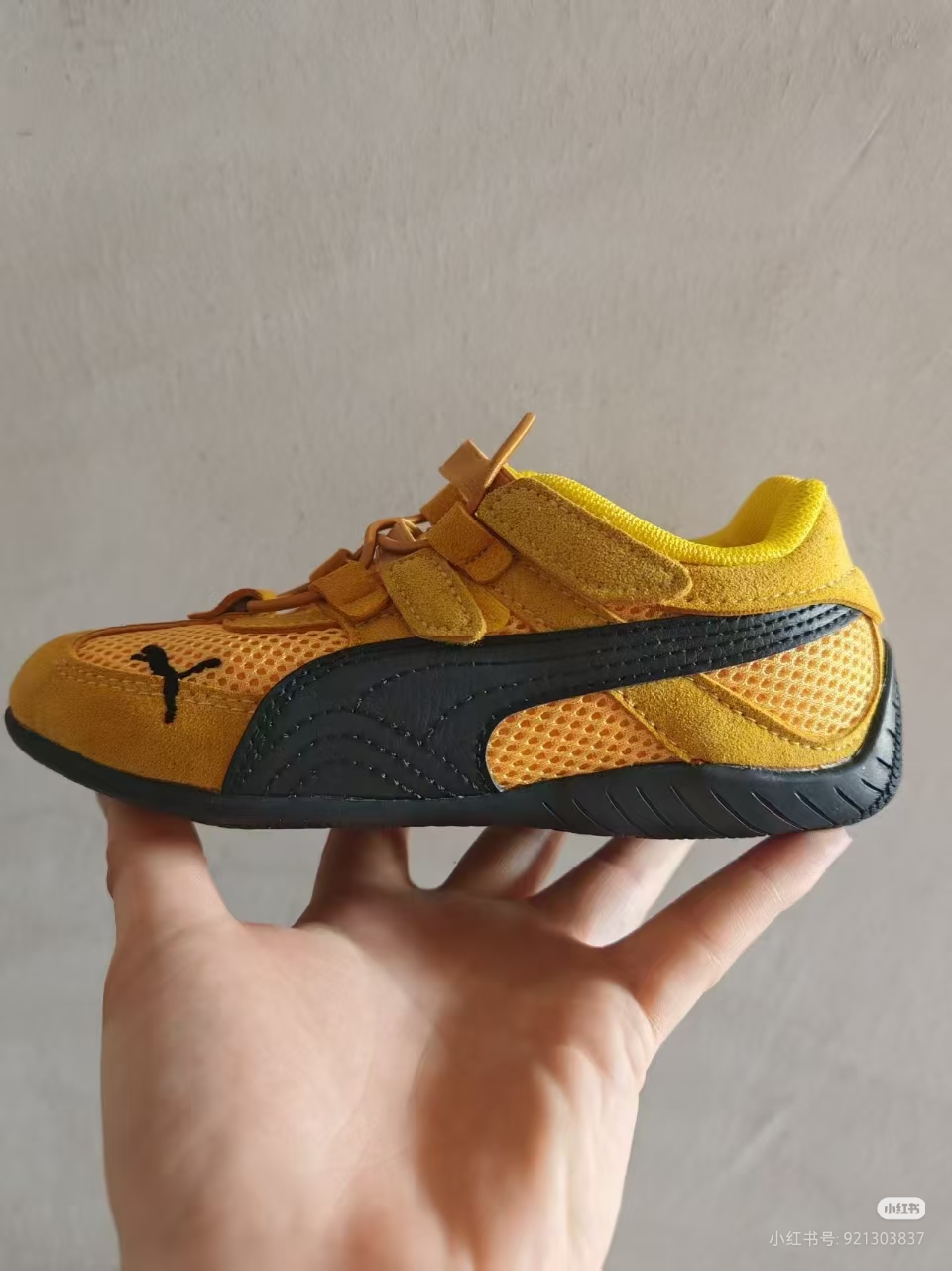 @150 PUMA zapatos para niños estilo racing ｜ 8 colores disponibles ✨ parte superior de malla transpirable + velcro fáci…