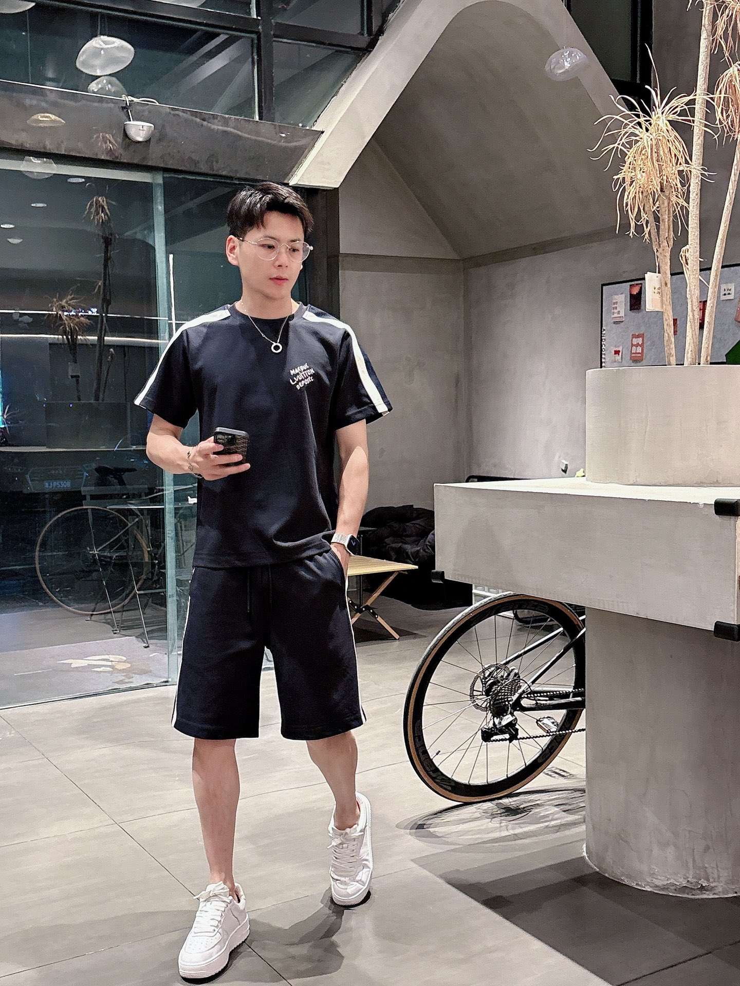 NO:520550,Special offer / set High-end quality Short-sleeved set Large clearance Special offer styles Complete three specifications Number of codes: XL XXL XXXL,,T-shirt,alexander wang19860909特价 /套 高端品质 短袖套装大清仓 特价款式 三标齐全 码数: XL XXL XXXL,,T-shirt,alexander wang,Men's clothing